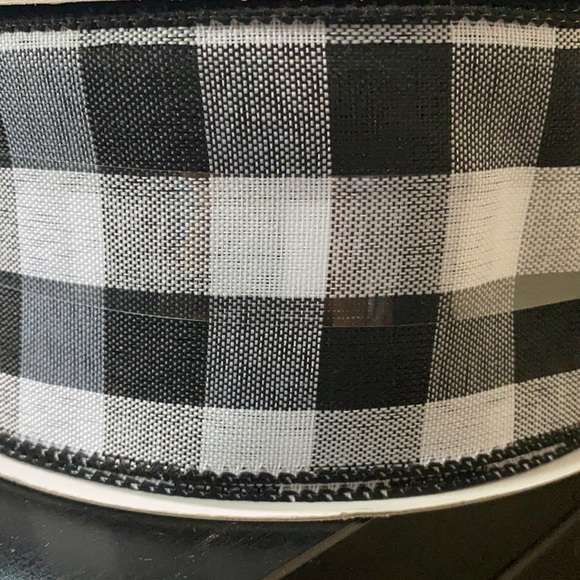 3 Wired Jumbo Ribbon 2.5” white and black pattern farmhouse buffalo - Picture 4 of 16